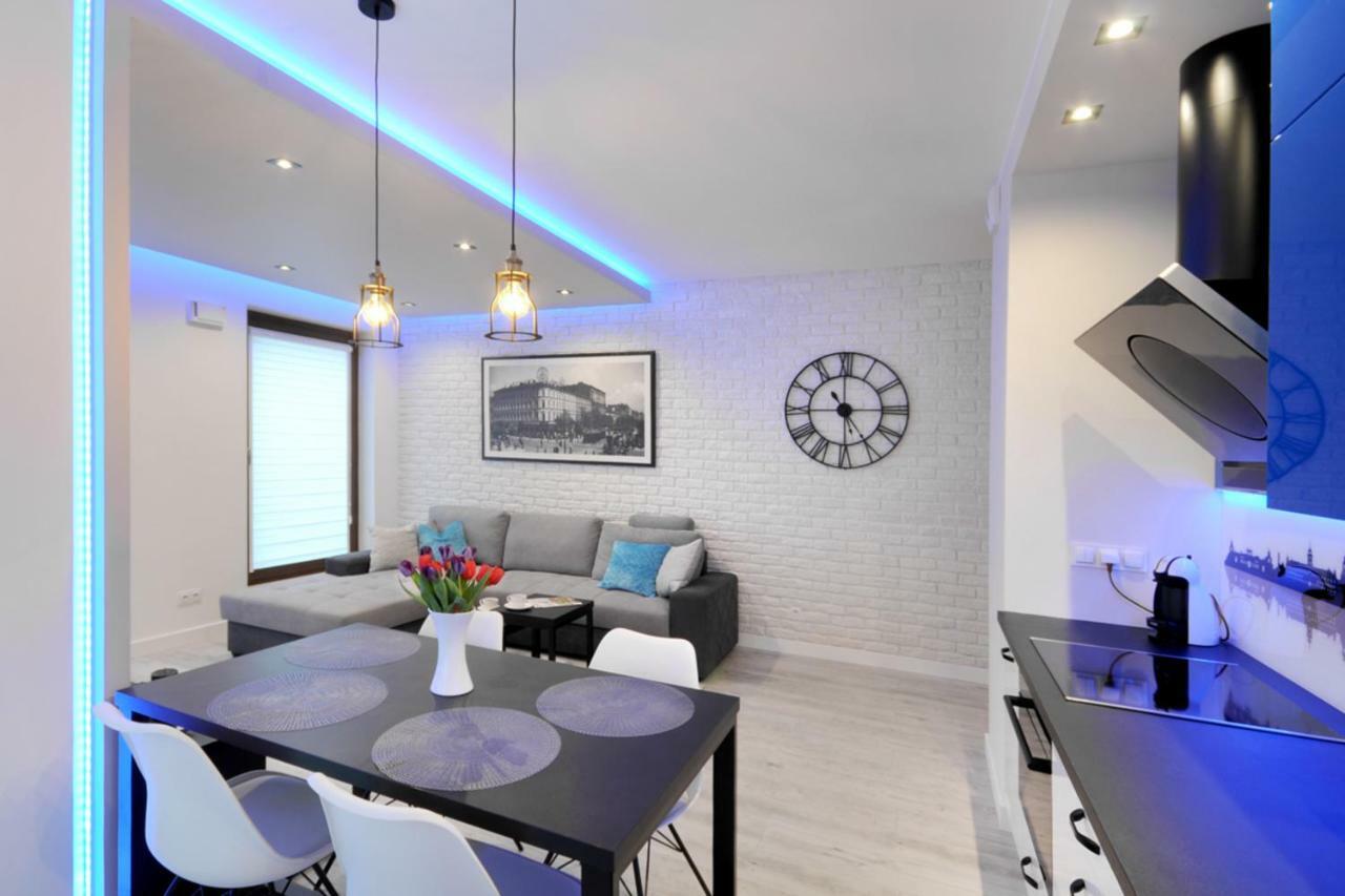 Bulwary Wislane P&O Serviced Apartments With Ac Varsóvia Exterior foto