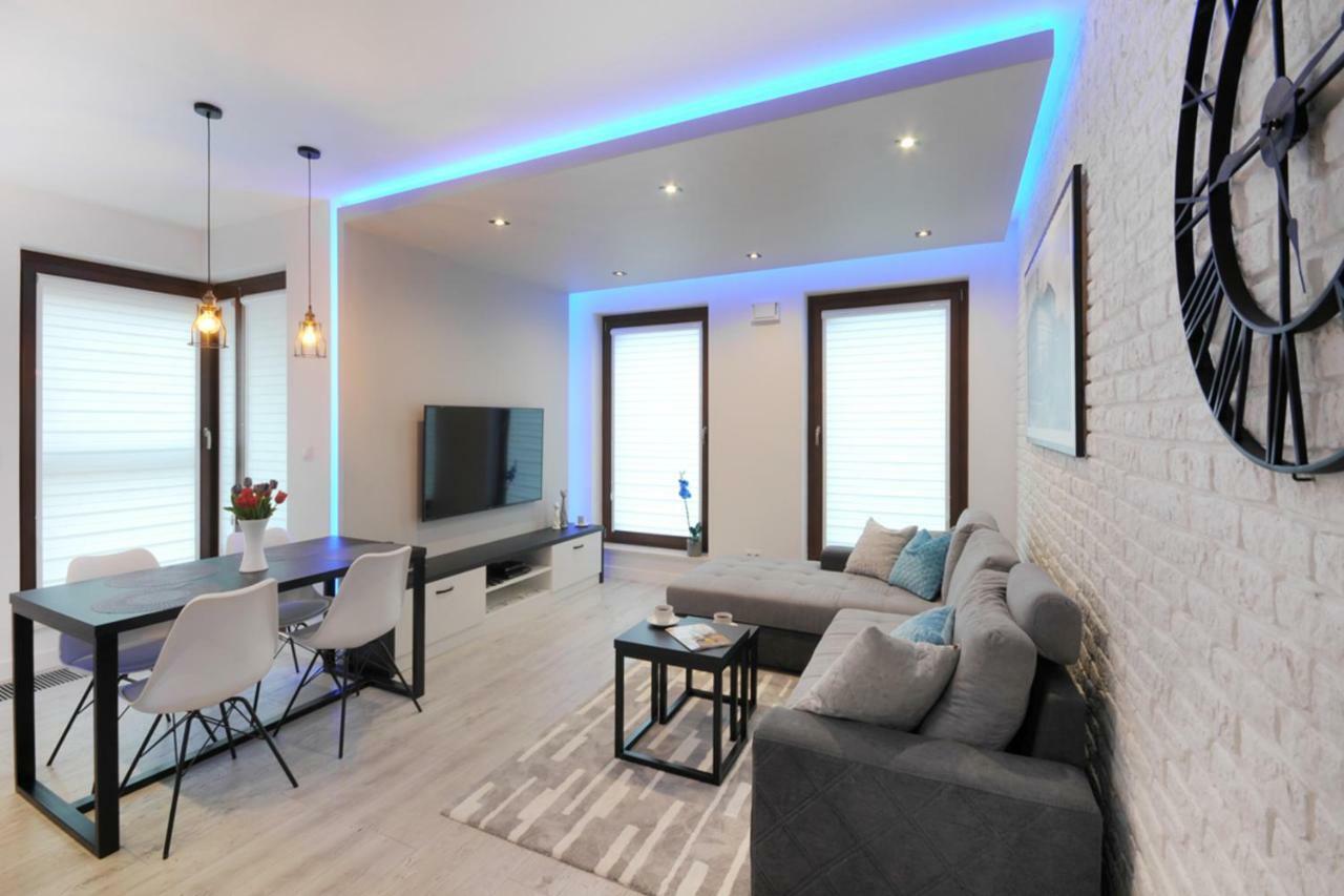 Bulwary Wislane P&O Serviced Apartments With Ac Varsóvia Exterior foto