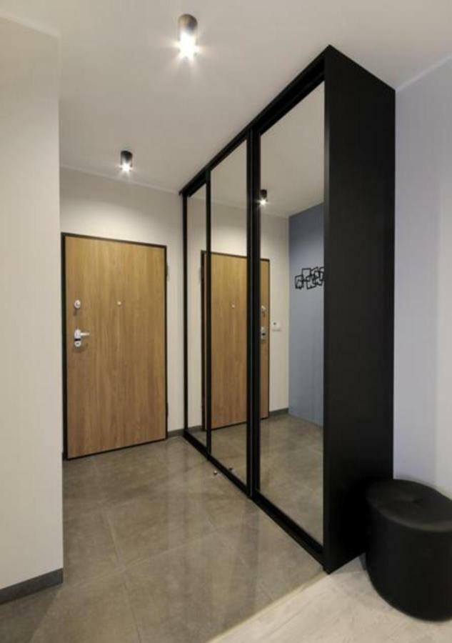 Bulwary Wislane P&O Serviced Apartments With Ac Varsóvia Exterior foto